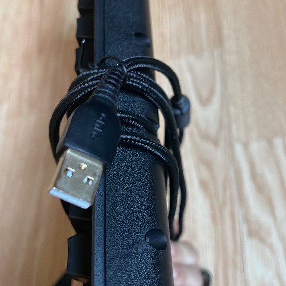 gaming keyboard and mouse it was only used one time it’s and onn gaming - Picture 6 of 11